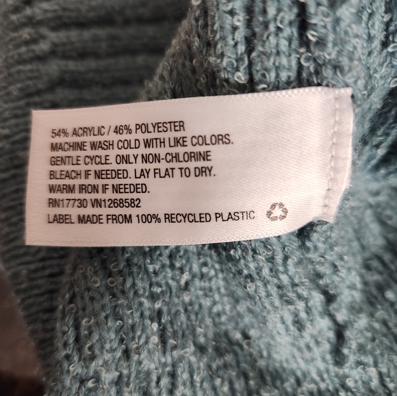 NWOT Ava&Viv tank sweater - Picture 4 of 4